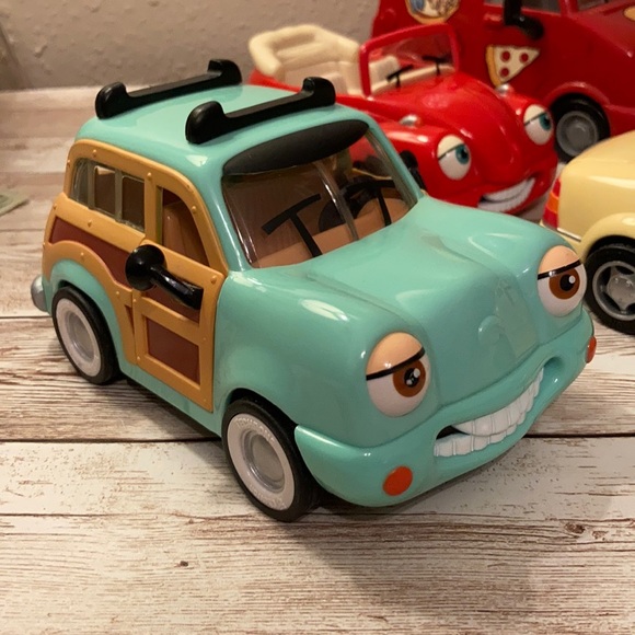 FIVE Chevron Techron Cars - Picture 8 of 14